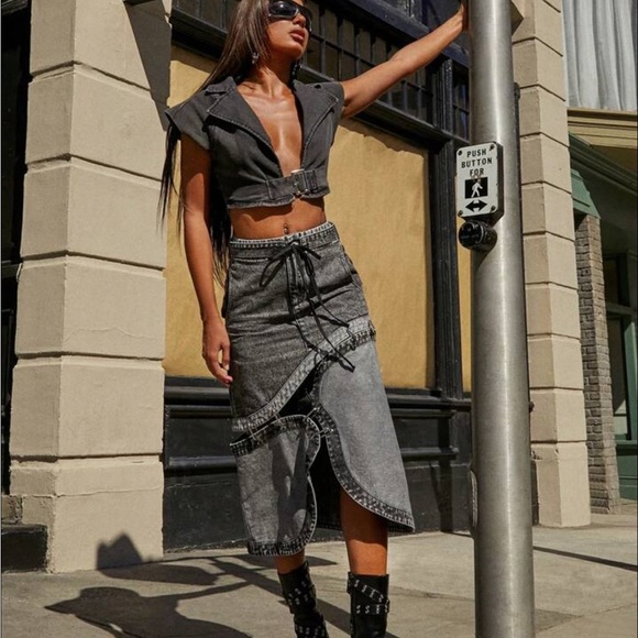 Buckle Detail Lapel Neck Crop Denim Top - Picture 3 of 4